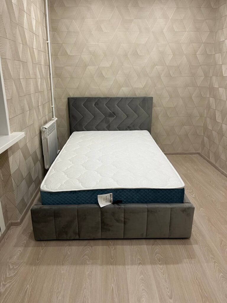Интерьерная кровать Нельсон